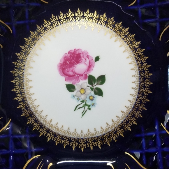 Reichenbach Echt Kobalt Blue Porcelain Serving Bowl Pierced With Feet And Rose - Picture 6 of 15